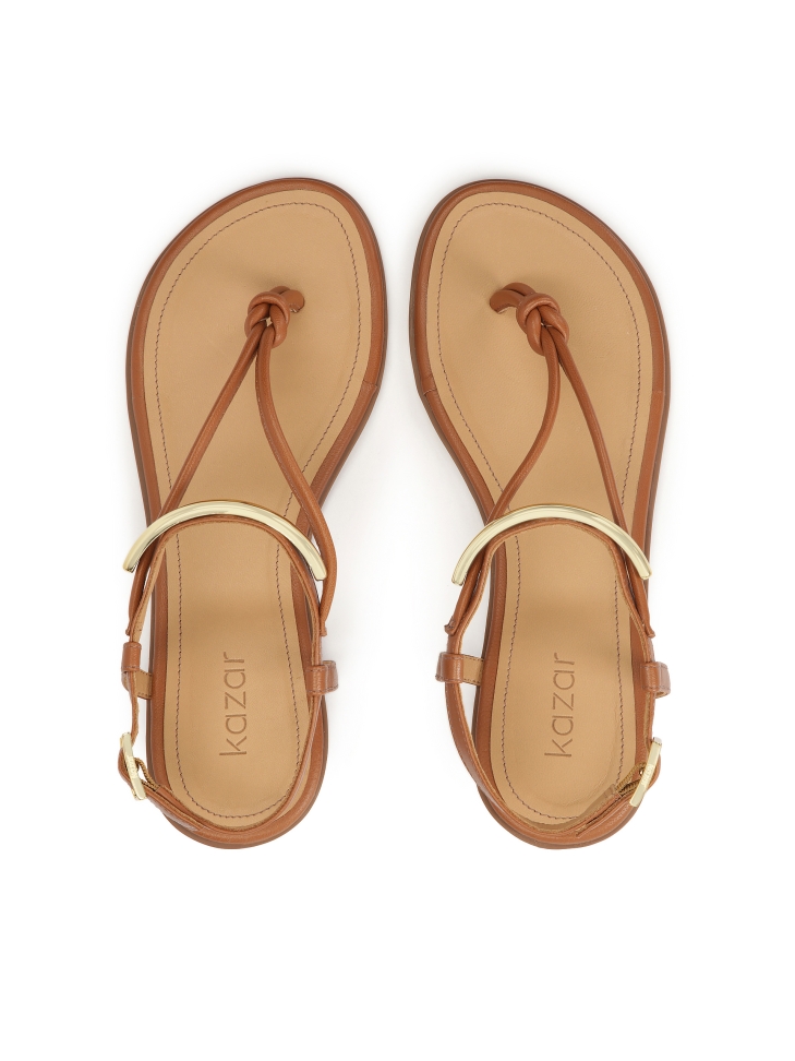 Płaskie sandały japonki z brązowej skóry