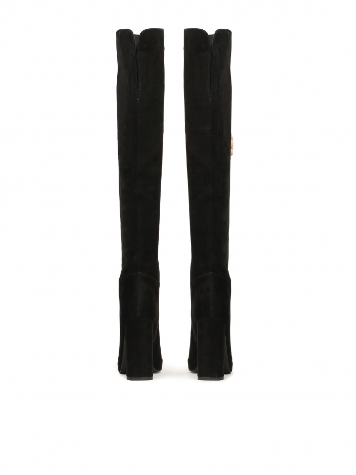 Zamszowe muszkieterki na wysokim obcasie i platformie