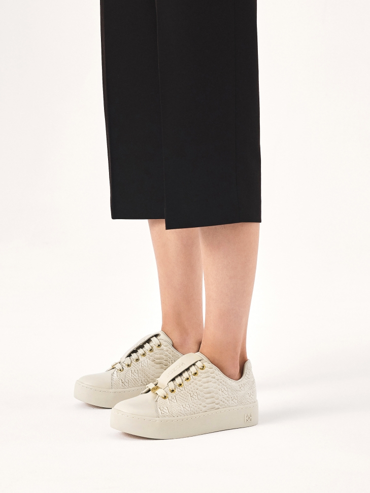 Komfortowe skórzane sneakersy w tłoczony wzór