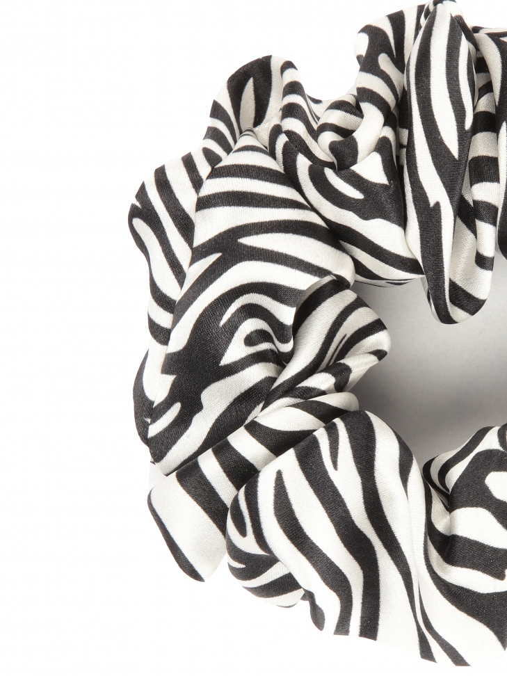 Satynowe scrunchie w zebrę