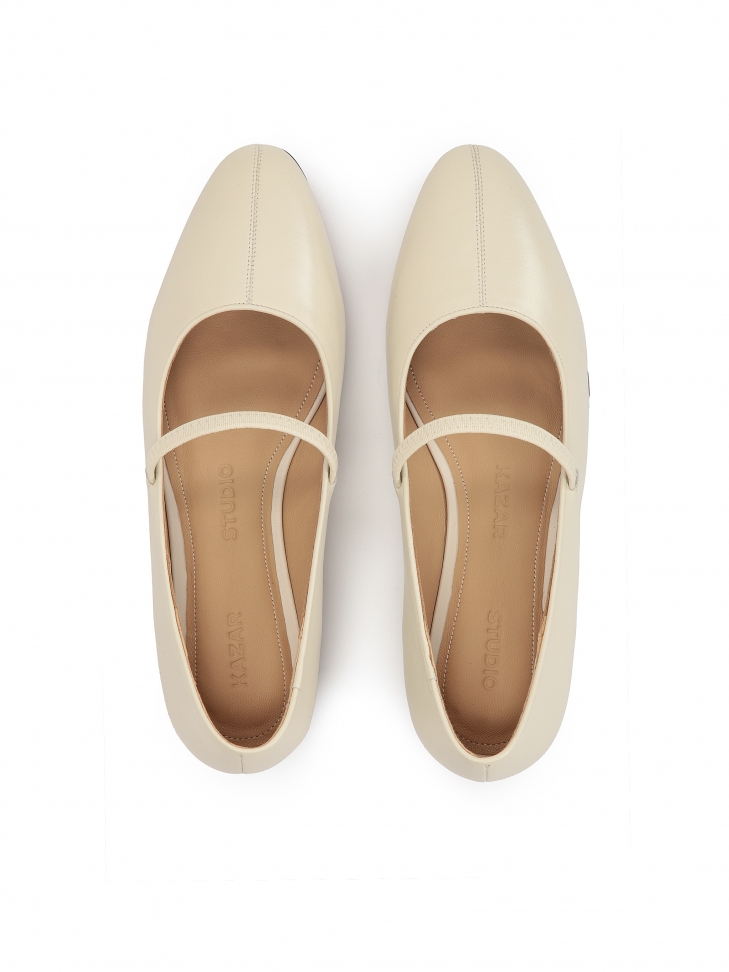 Baleriny w kolorze off white na płaskiej podeszwie