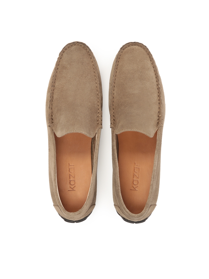 Zamszowe mokasyny w kolorze taupe