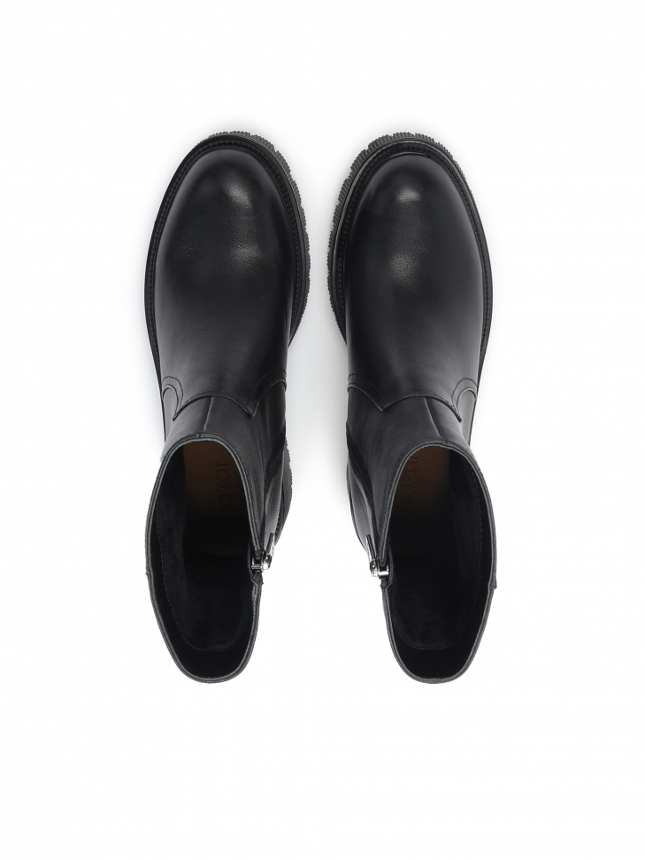 Skórzane botki z wysoką cholewką i szerokim obcasem z protektorem