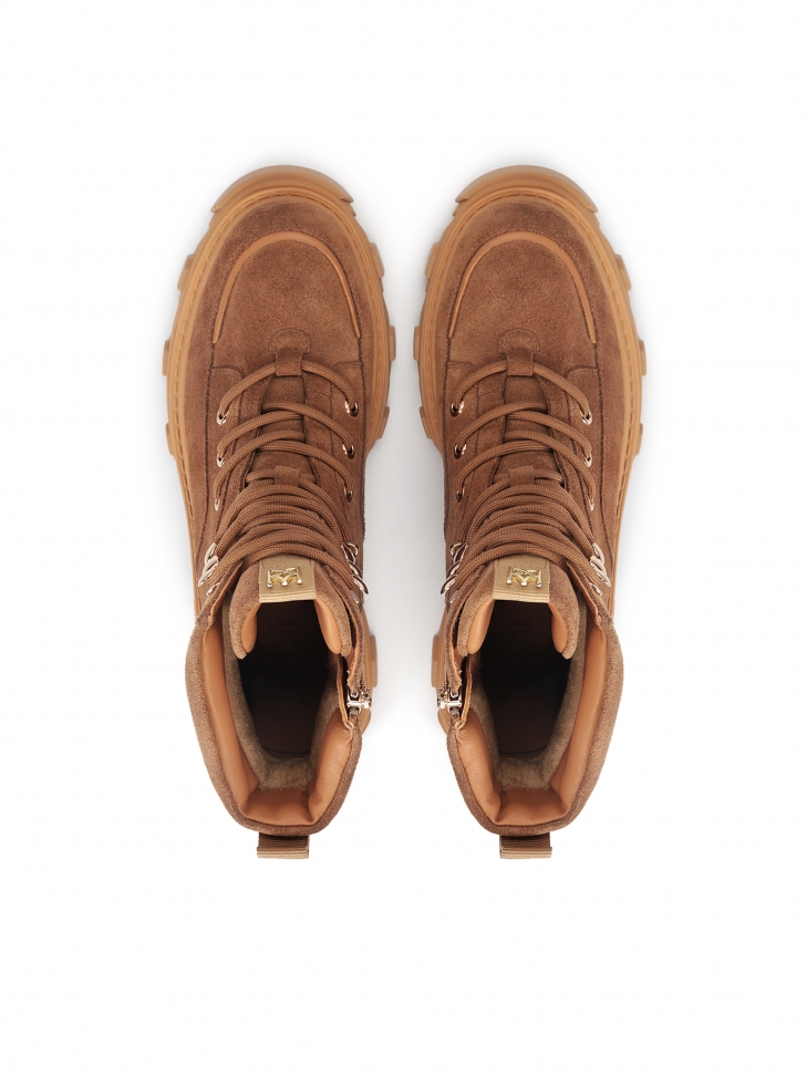 Jasnobrązowe trzewiki damskie w militarnym stylu