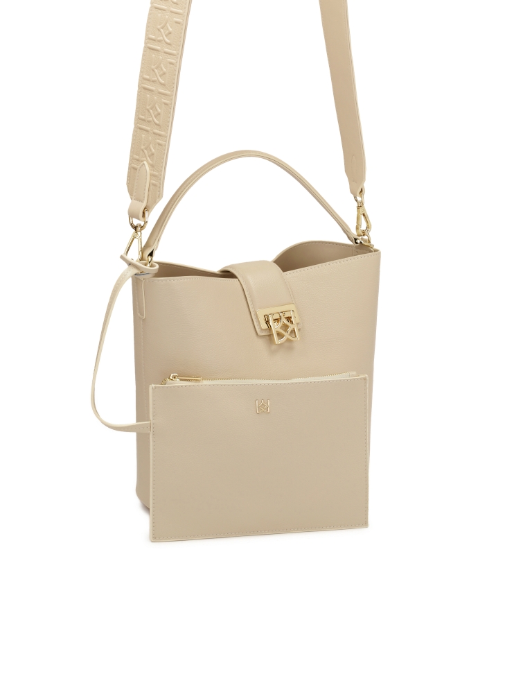 Kremowa torebka z usztywnianym dnem i dwoma paskami