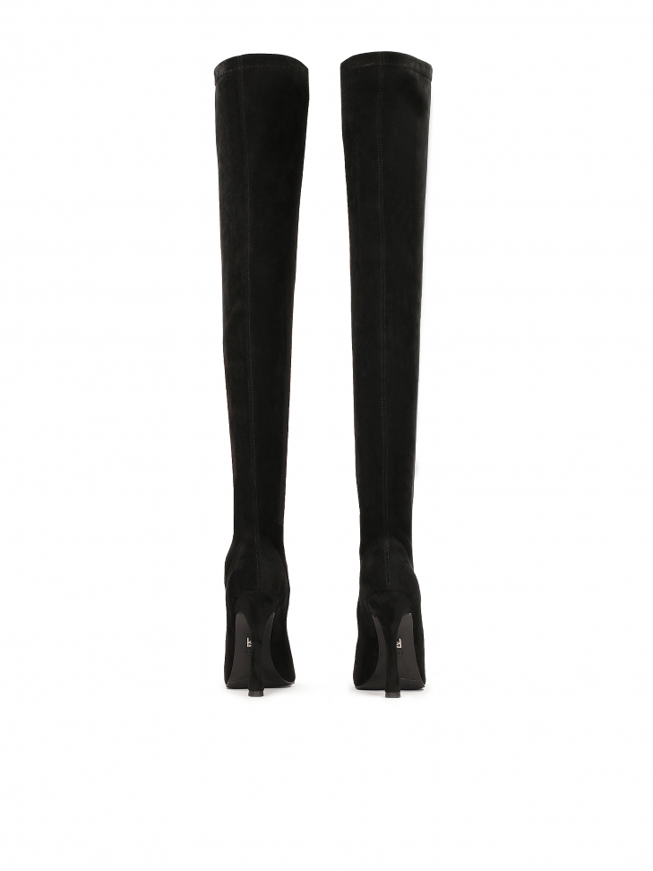 Czarne muszkieterki z wysokiej szpilce