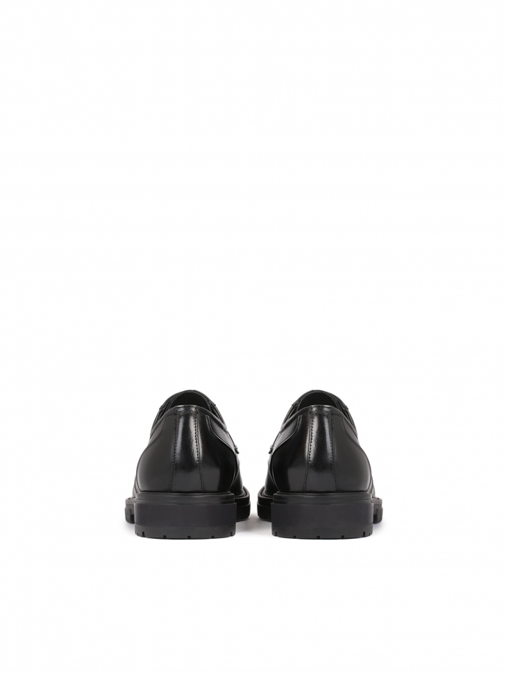 Skórzane półbuty męskie ze zdobieniem rozetowym