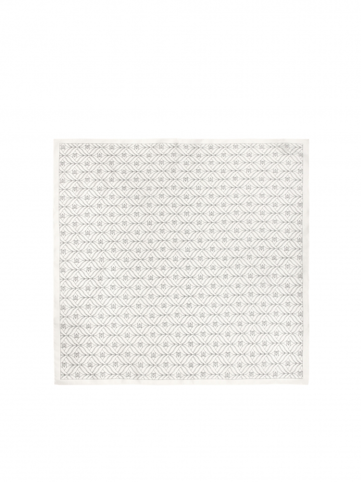 Kremowa apaszka z jedwabiu w trójwymiarowy wzór