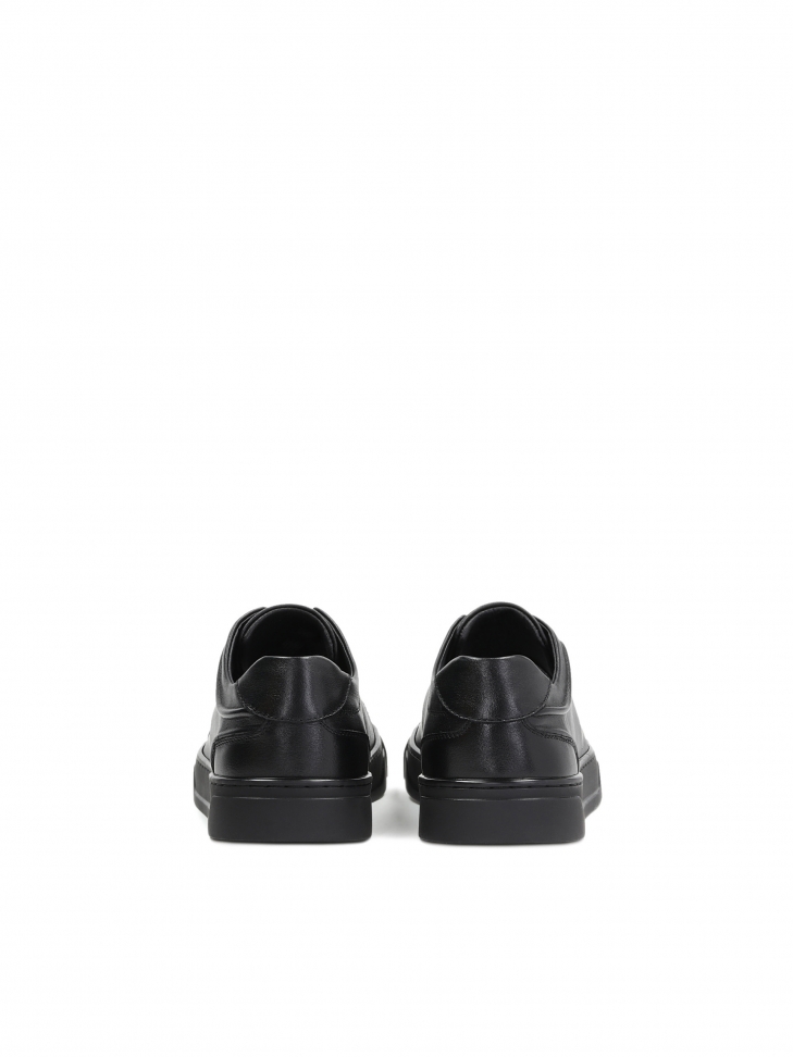 Ponadczasowe czarne sneakersy męskie z licowej skóry