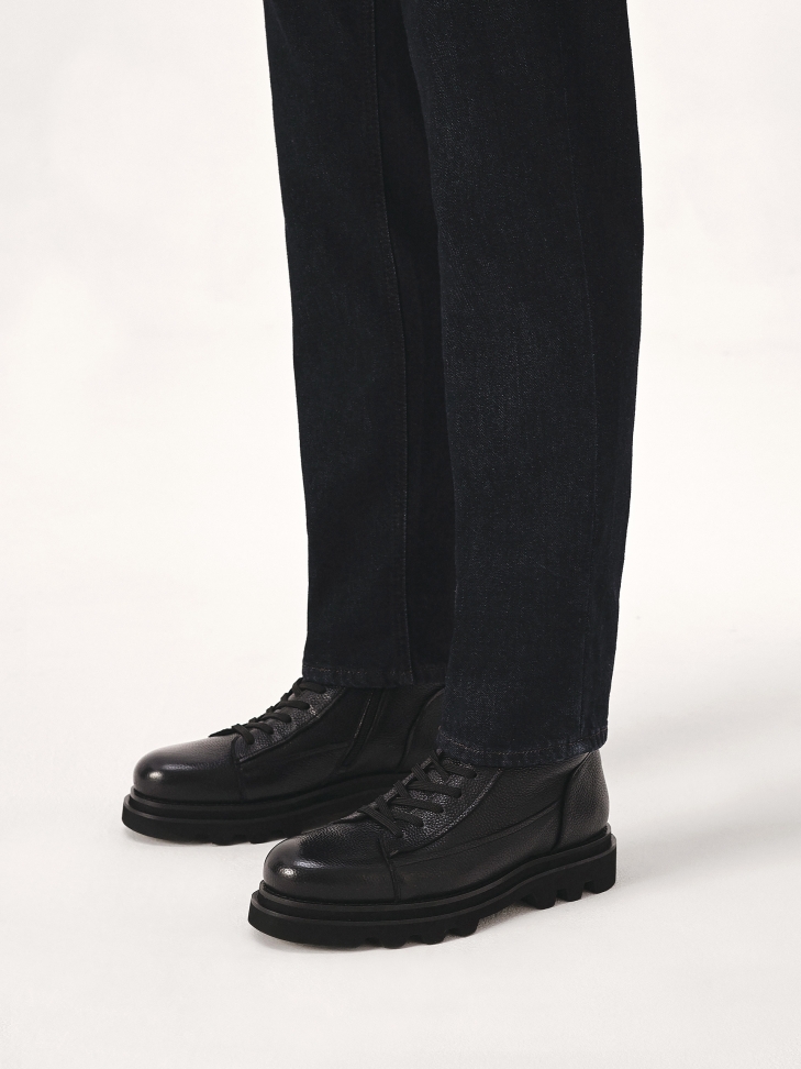 Klasyczne czarne trzewiki z ociepleniem