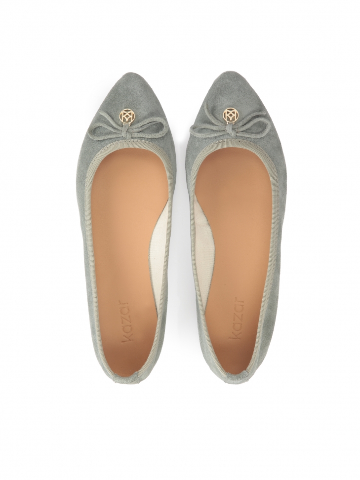 Zielone baleriny z zamszu ozdobione kokardą