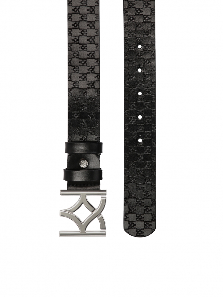 Czarny pasek damski z ozdobną srebrną klamrą