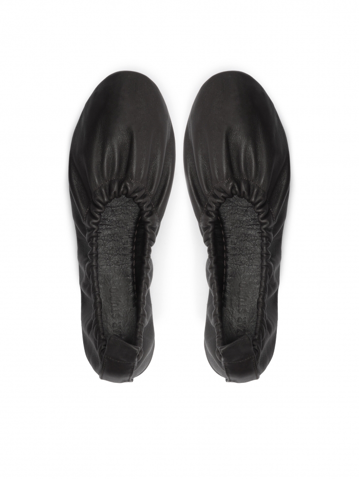 Czarne skórzane baleriny z gumką