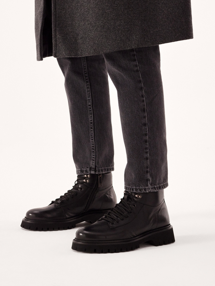 Czarne skórzane trzewiki