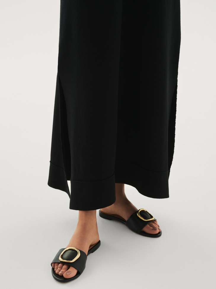 Wygodne skórzane klapki damskie na płaskiej podeszwie