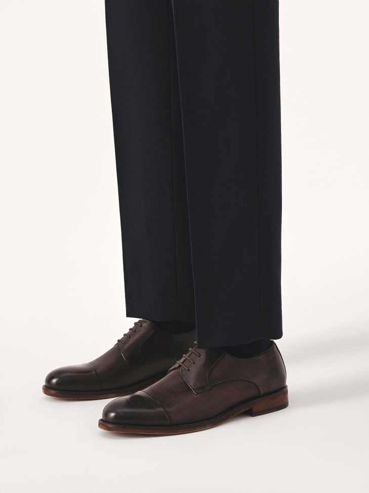 Brązowe półbuty męskie z nakładanym noskiem