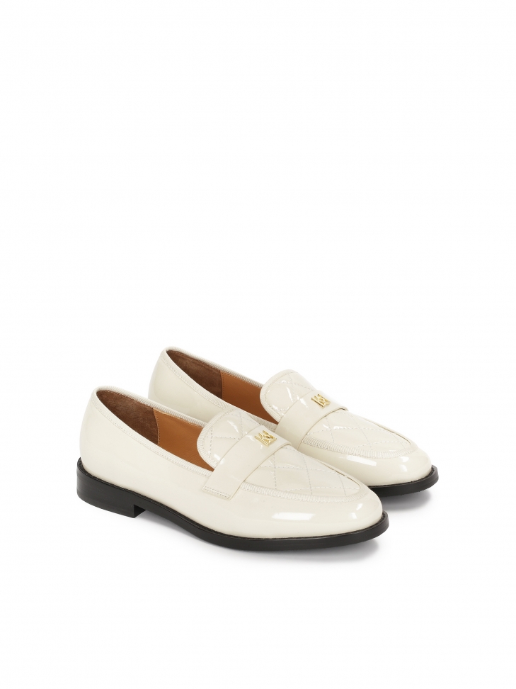 Pikowane loafersy z lakierowanej skóry