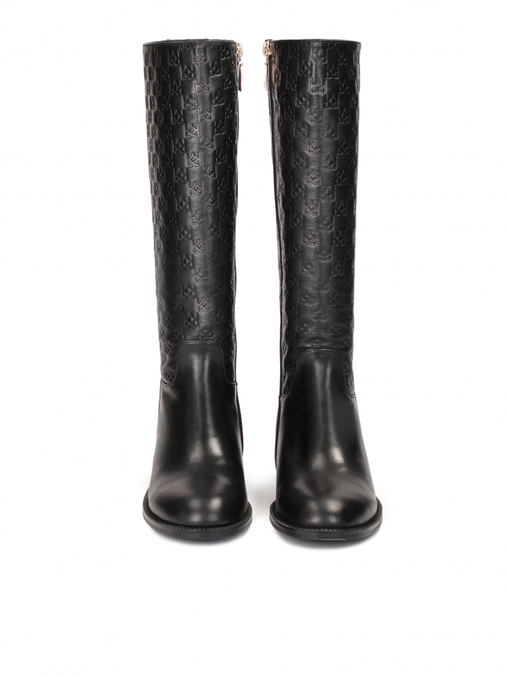 Skórzane oficerki podeślone tłoczonym wzorem