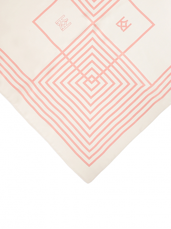 Jedwabna apaszka w różowy wzór