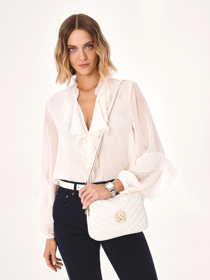 Mała biała torebka na pasku