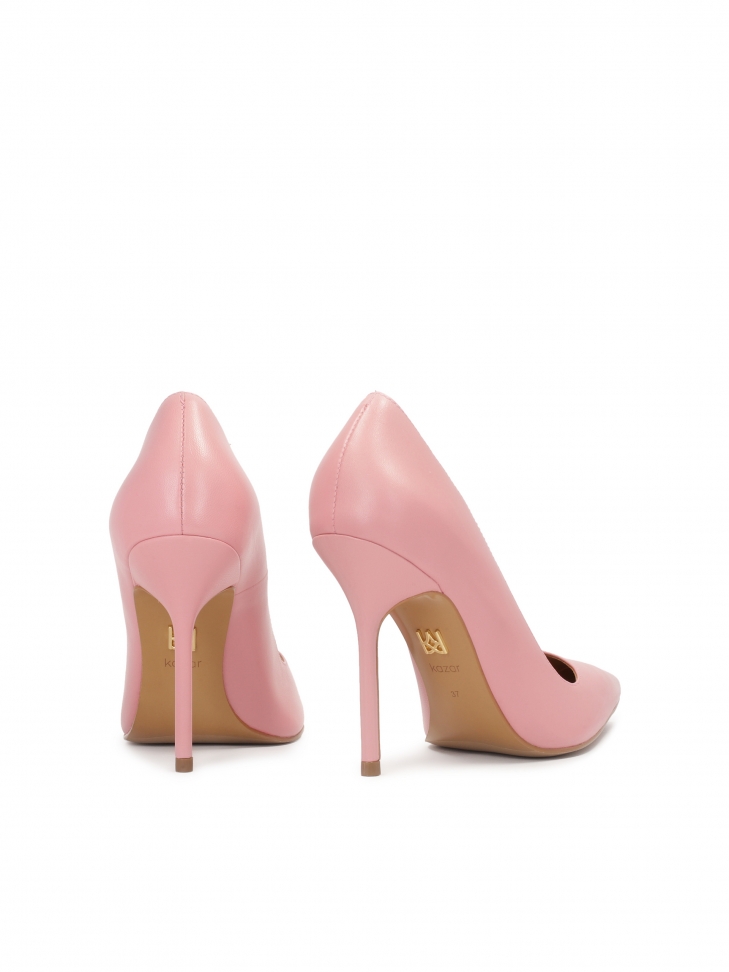 Różowe czółenka na smukłym obcasie