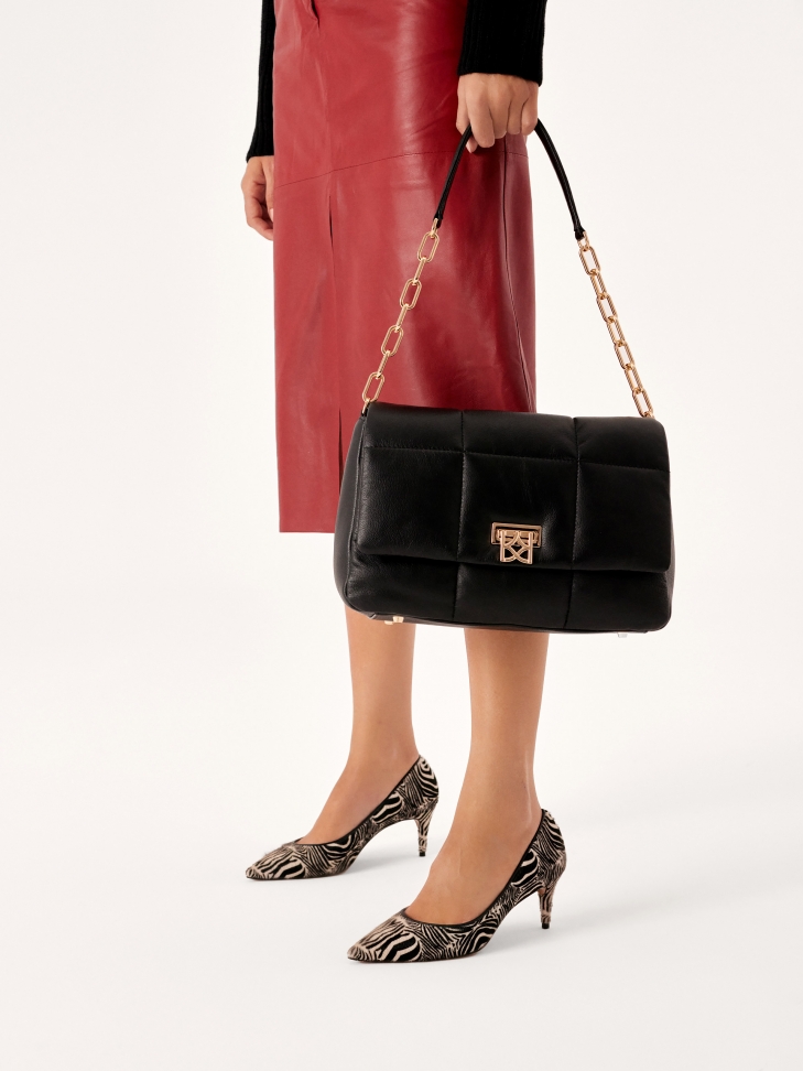 Torebka z klapą z miękkiej skóry