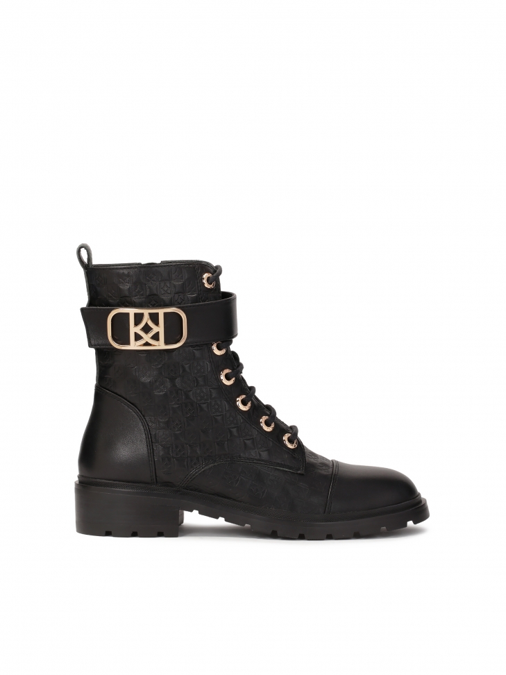 Skórzane trzewiki zdobione tłoczonym wzorem