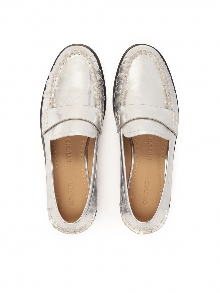Srebrne półbuty w stylu loafersów