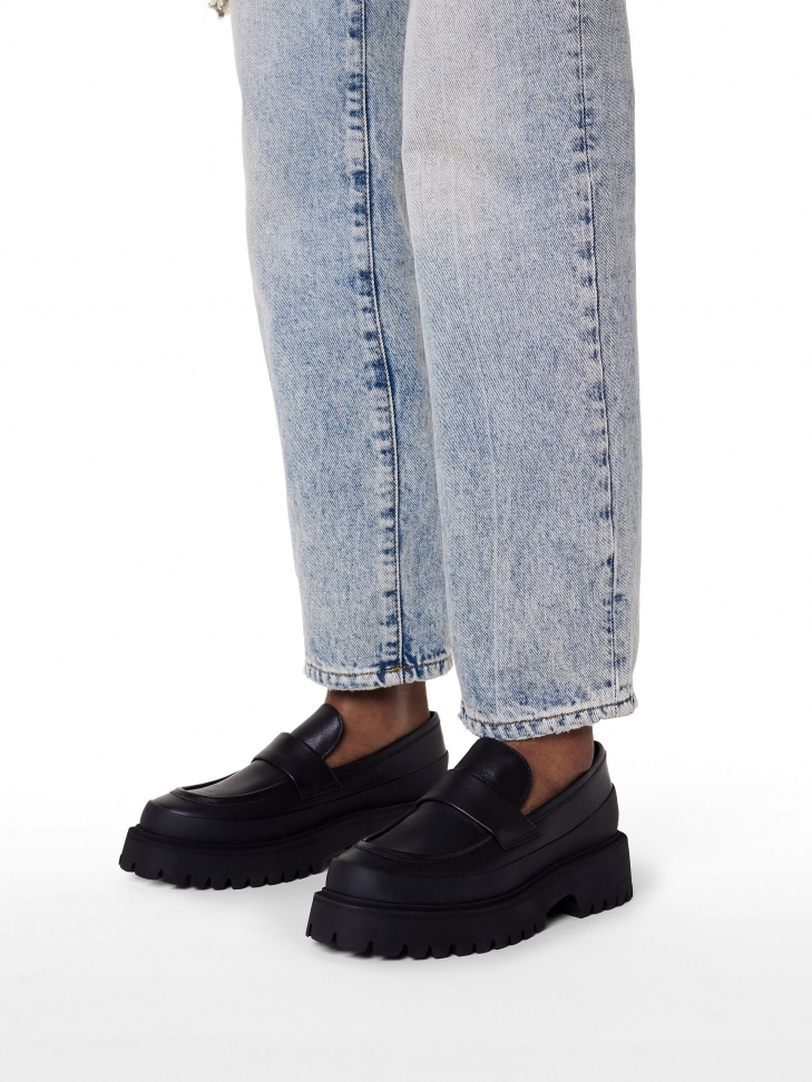 Skórzane półbuty na traktorowej podeszwie