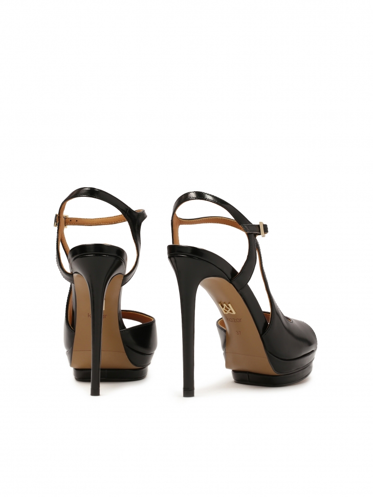 Czarne sandały na platformie i szpilce