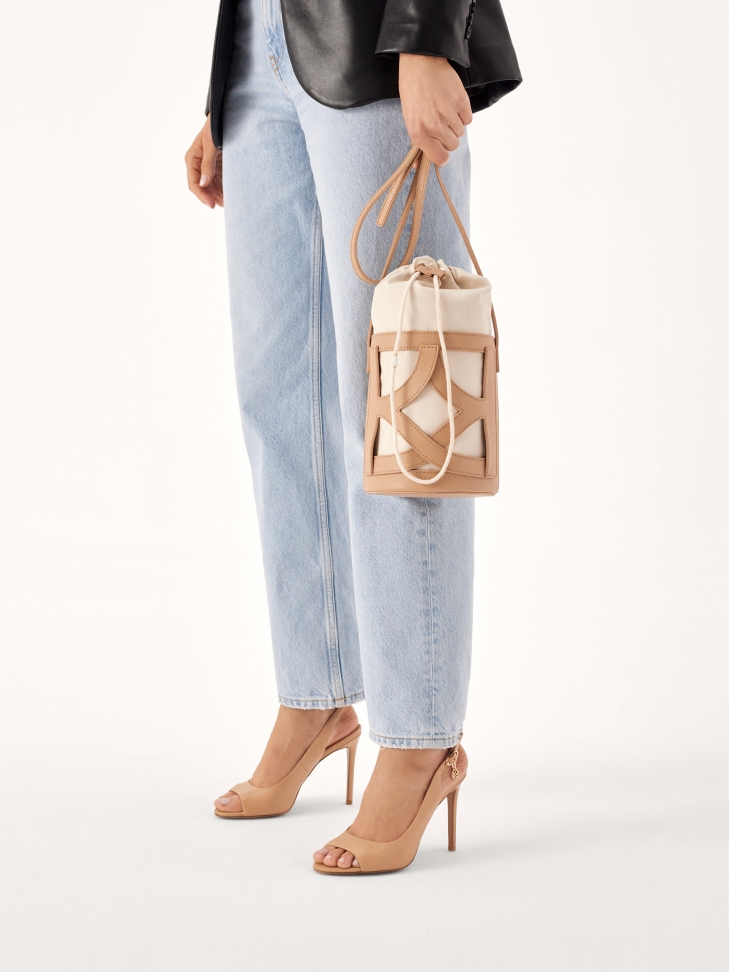 Skórzane sandały na obcasie z zaytymi bokami