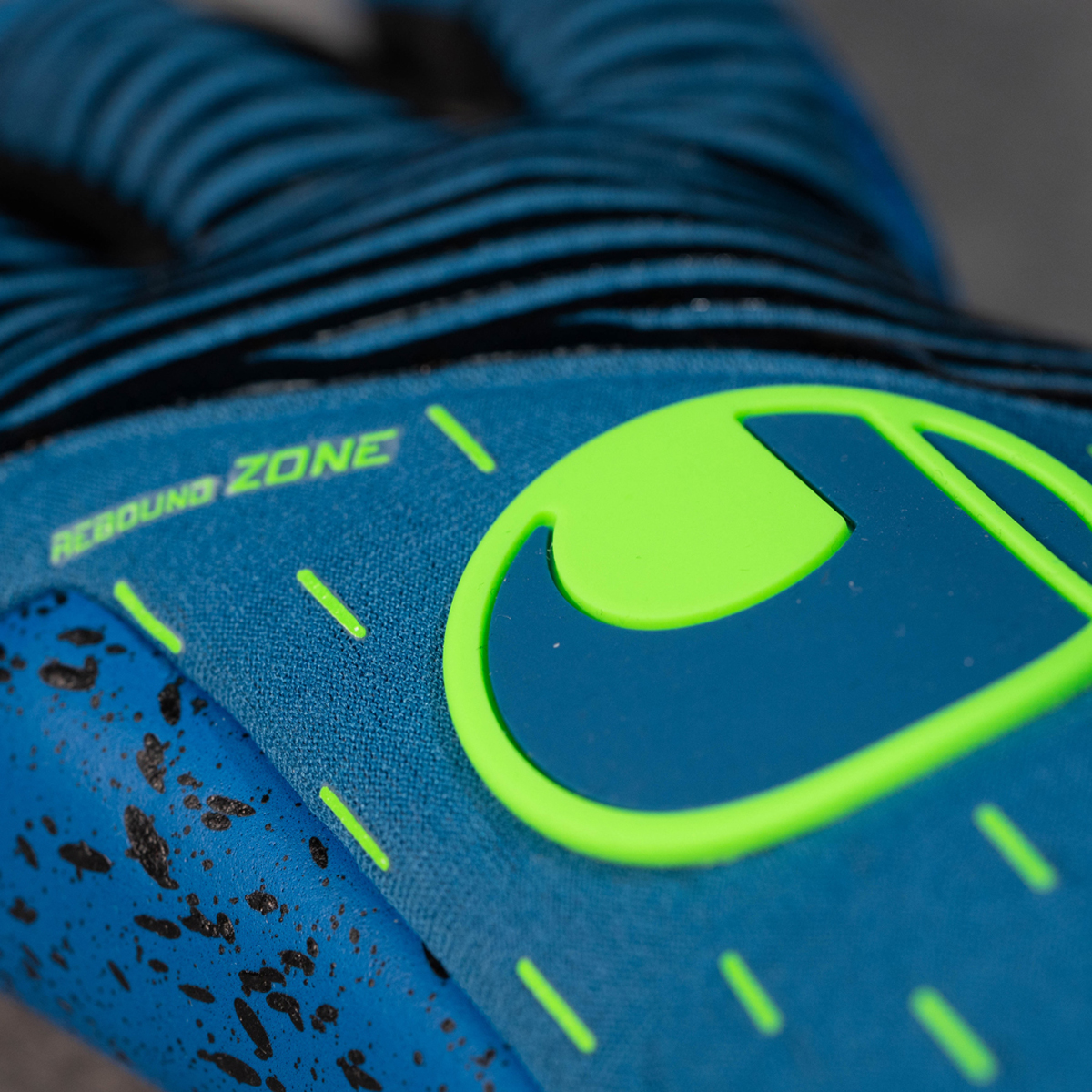 uhlsport AQUAGRIP HN Goalkeeper Gloves