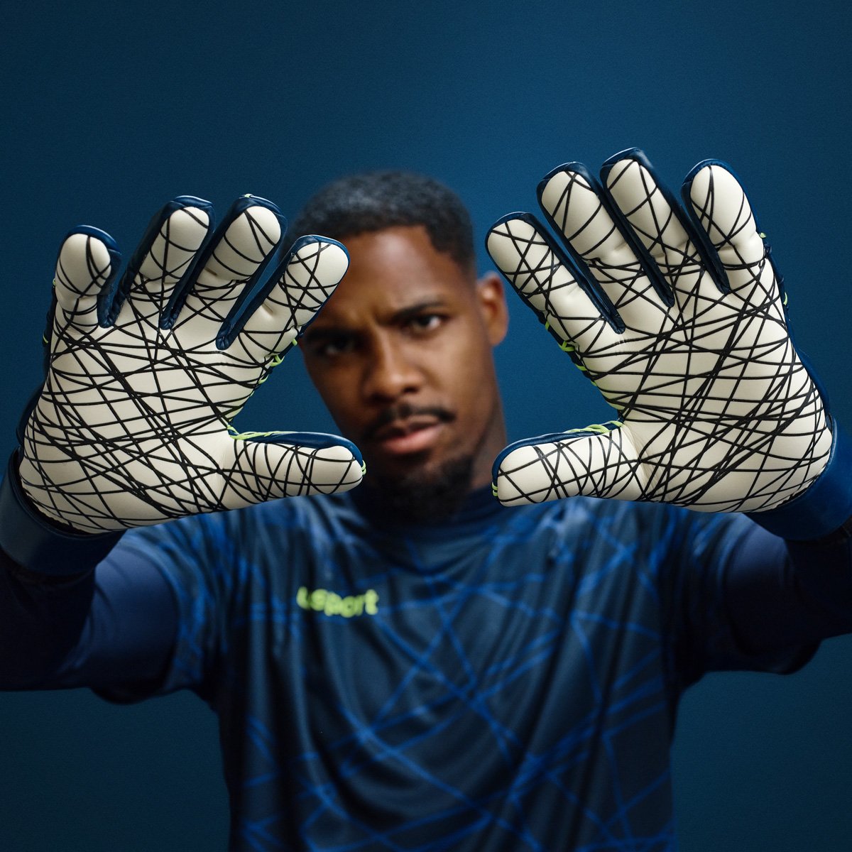 Prediction Ultragrip SC Goalkeeper Gloves