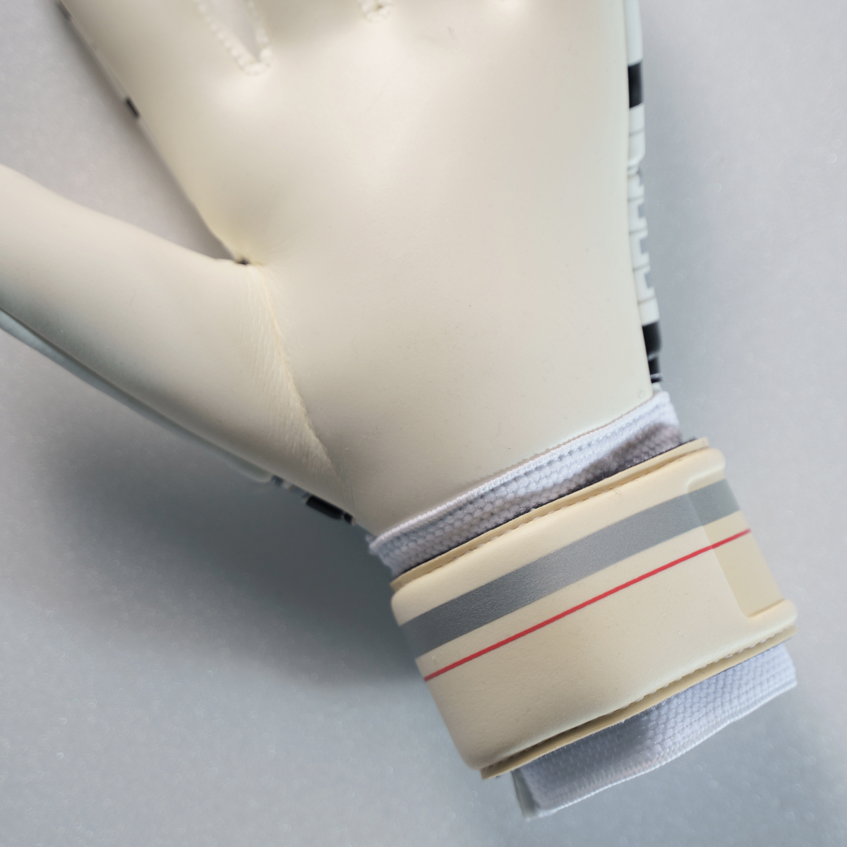 Retro Cerberus Absolutgrip #334