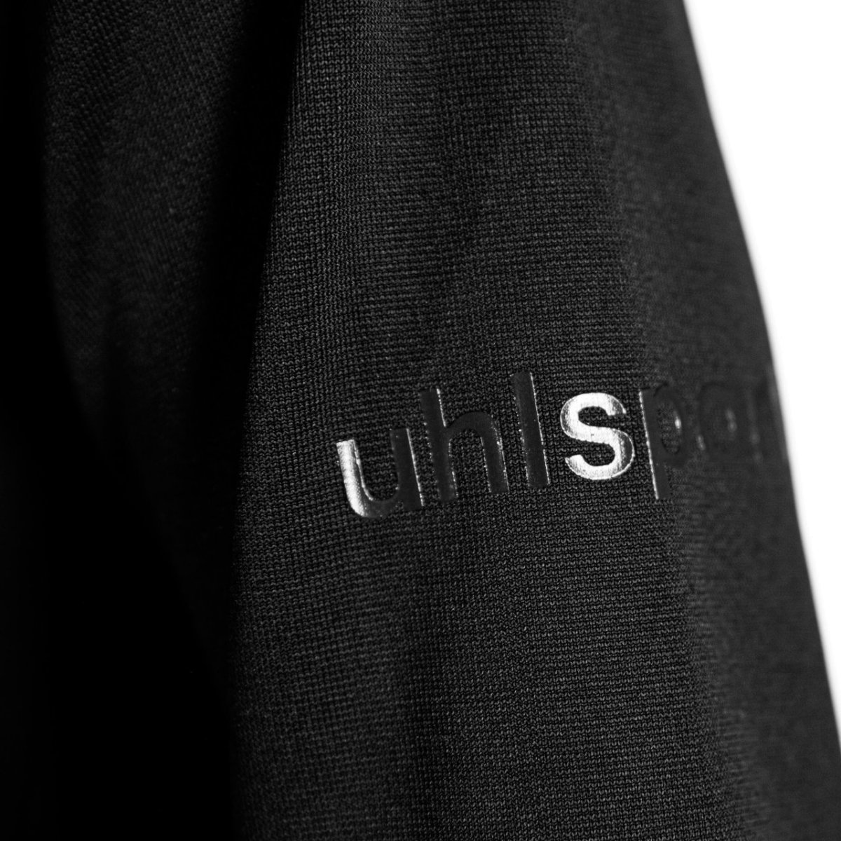 ESSENTIAL PRO ZIP-HOODIE