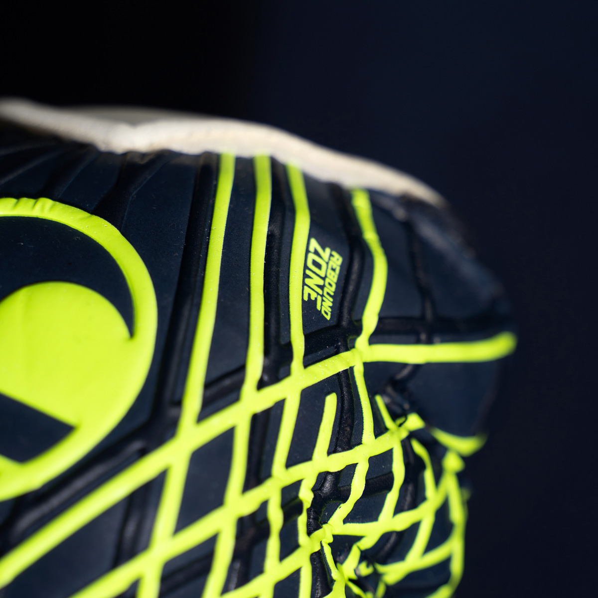 Prediction Soft Flex Frame Goalkeeper Gloves