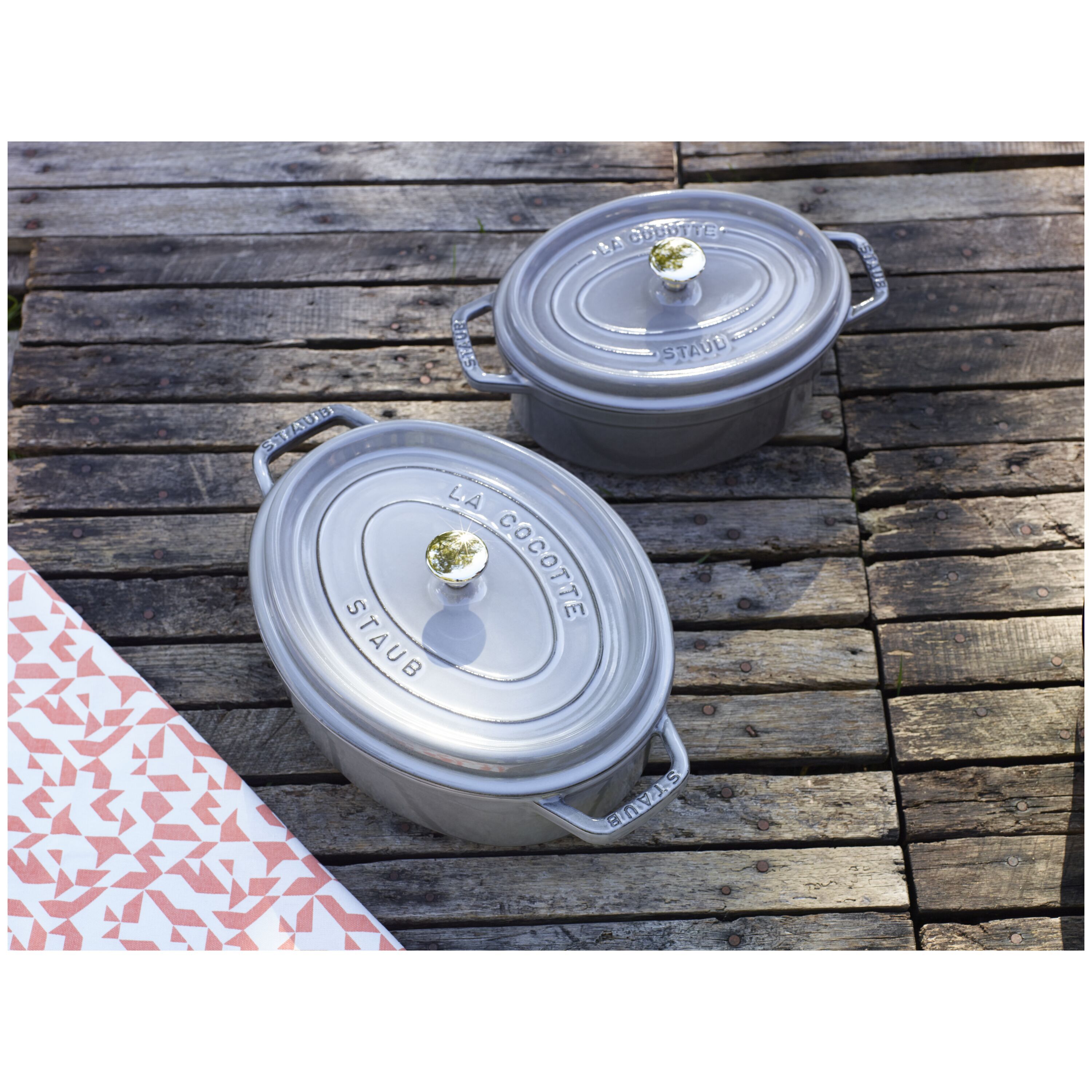 Staub        La Cocotte                Cocotte 15 cm, oval, Graphit-Grau, Gusseisen