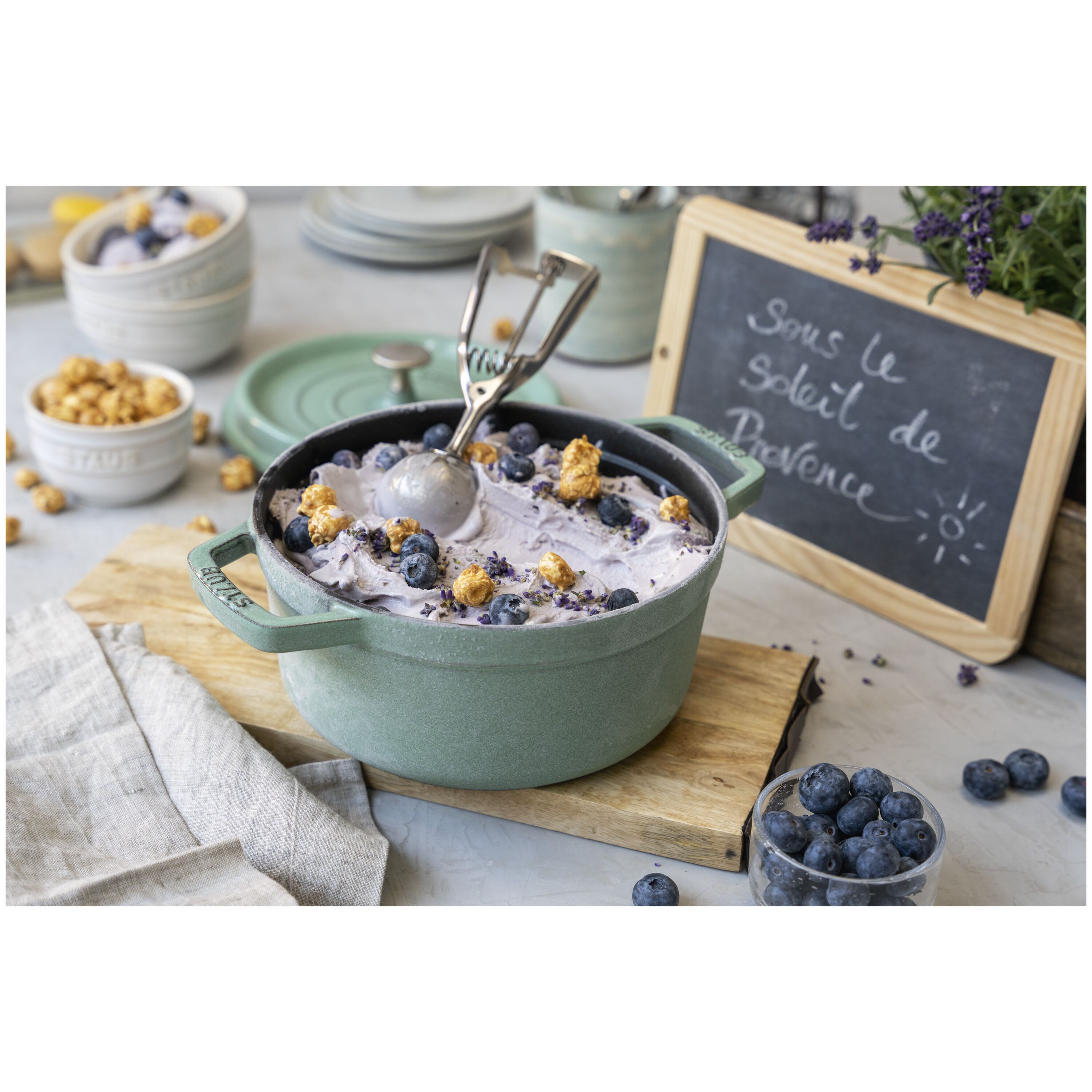 Staub        La Cocotte                Cocotte 20 cm, rund, Salbeigrün, Gusseisen