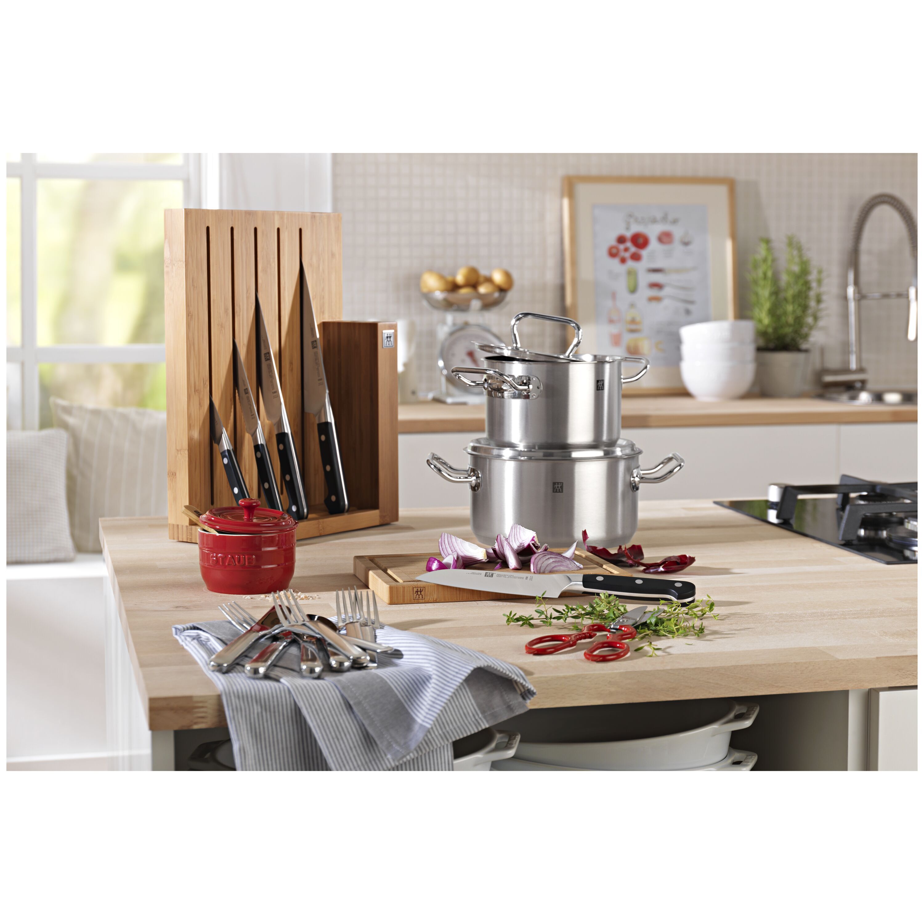 Staub        Ceramique                Salzfass 250 ml, Kirsch-Rot, Keramik