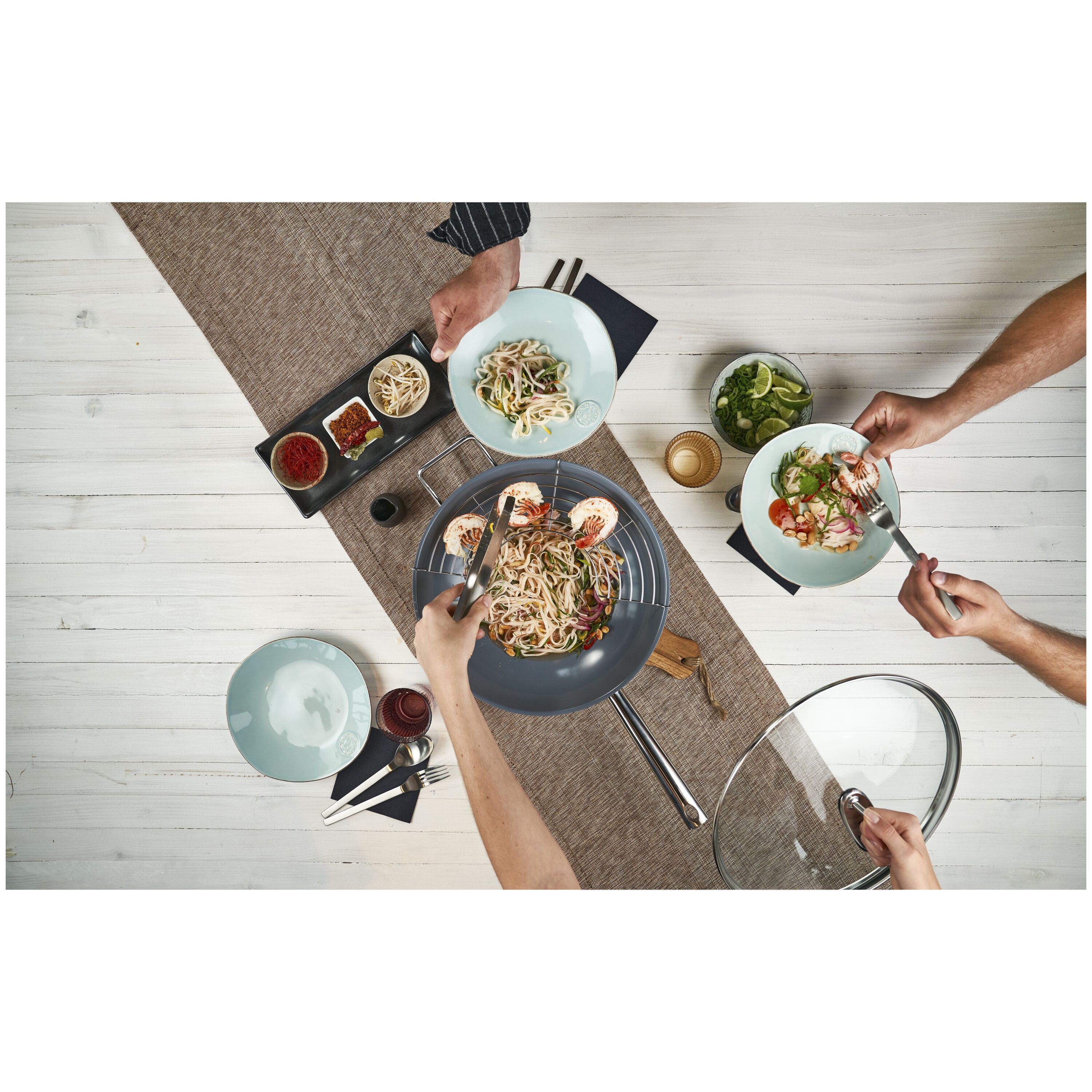 ZWILLING        Plus                Wok, 32 cm, 18/10 Edelstahl, Keramikbeschichtung