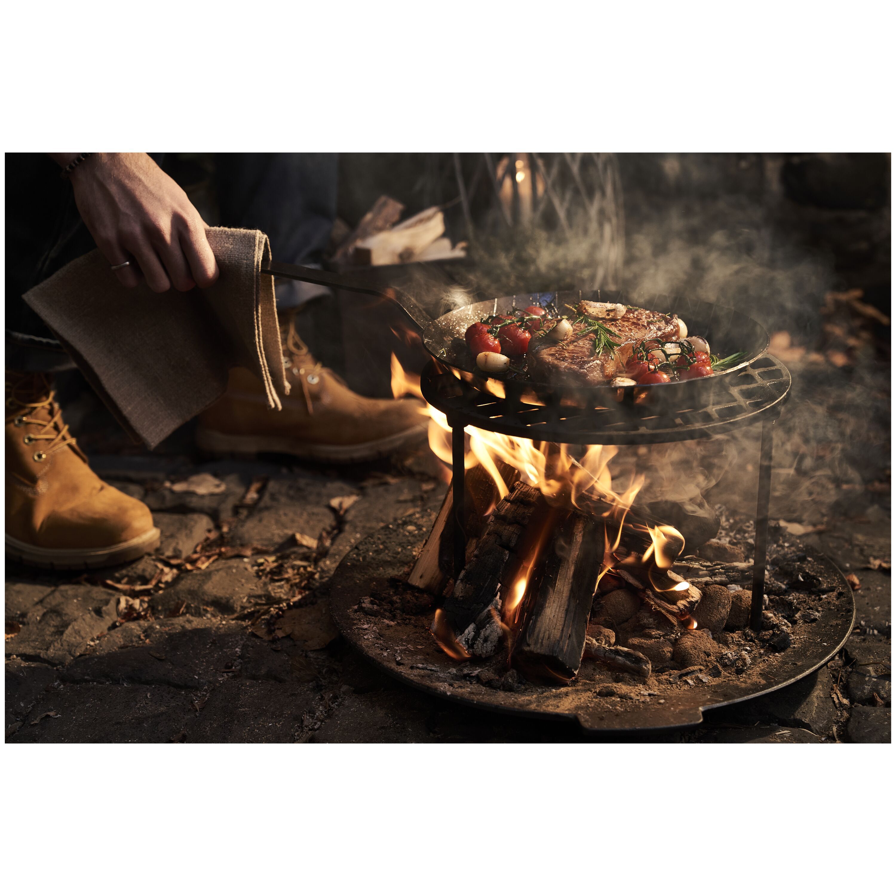 ZWILLING        Forge                Eisenpfanne 24 cm, Kohlenstoffstahl