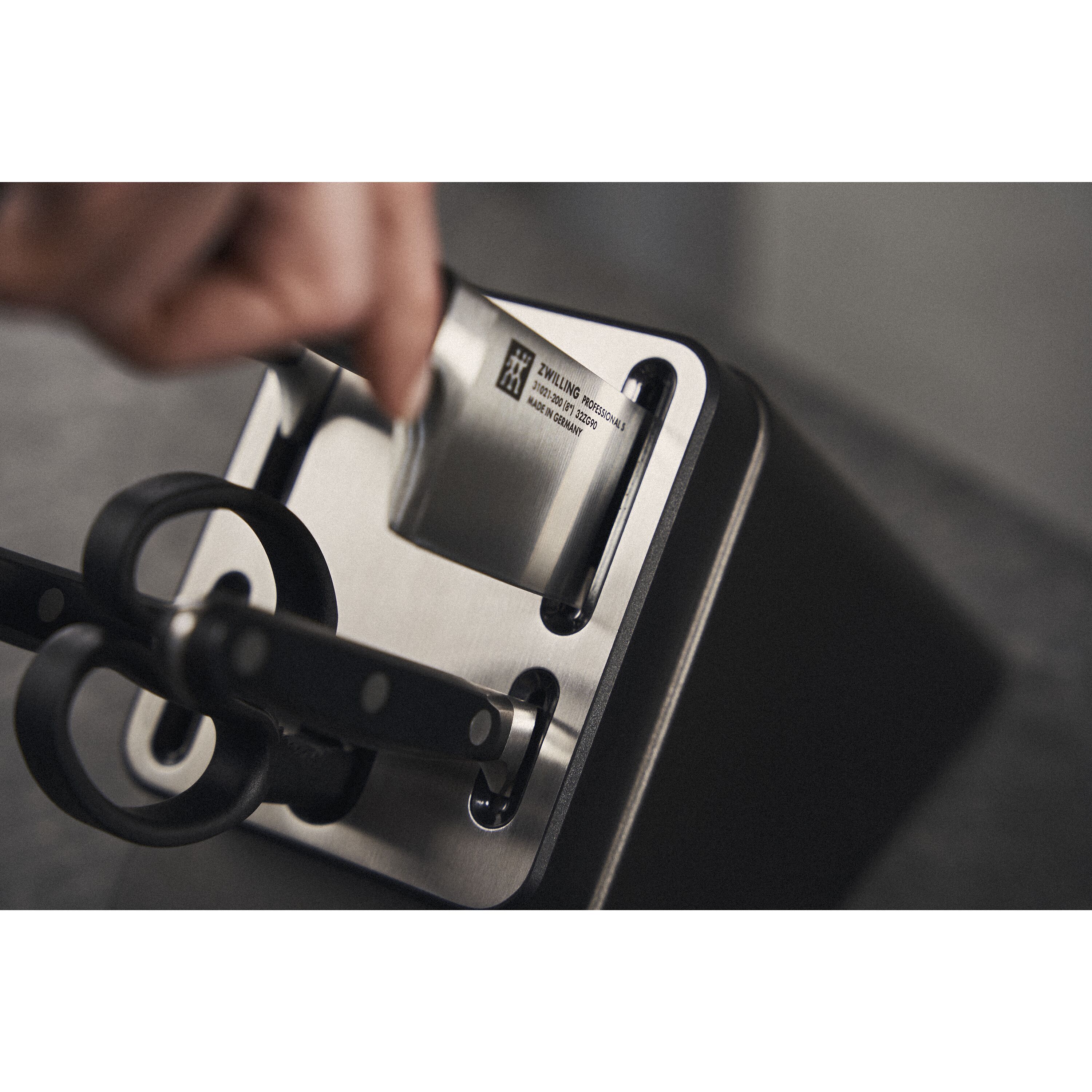 ZWILLING        Professional S                7-tlg, Selbstschärfender Messerblock, Anthrazit