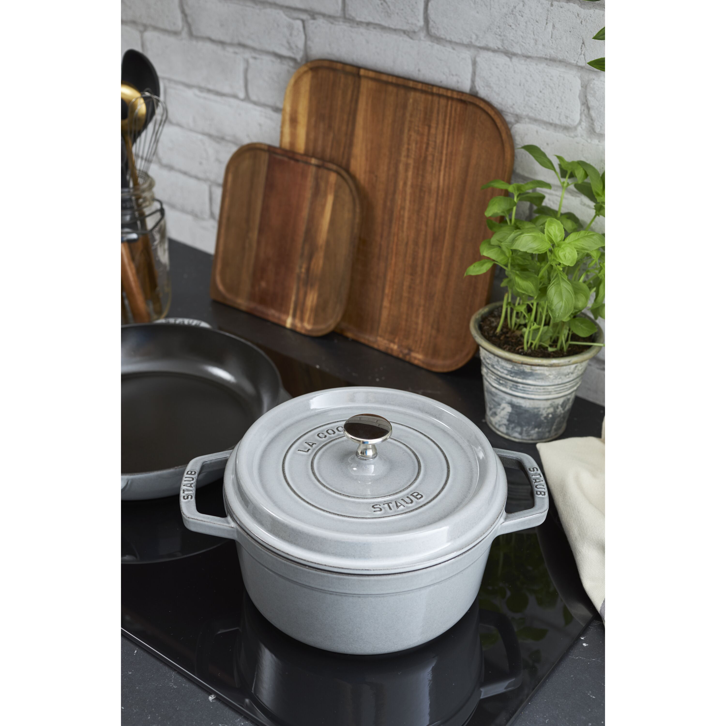 Staub        La Cocotte                Cocotte 20 cm, rund, Graphit-Grau, Gusseisen