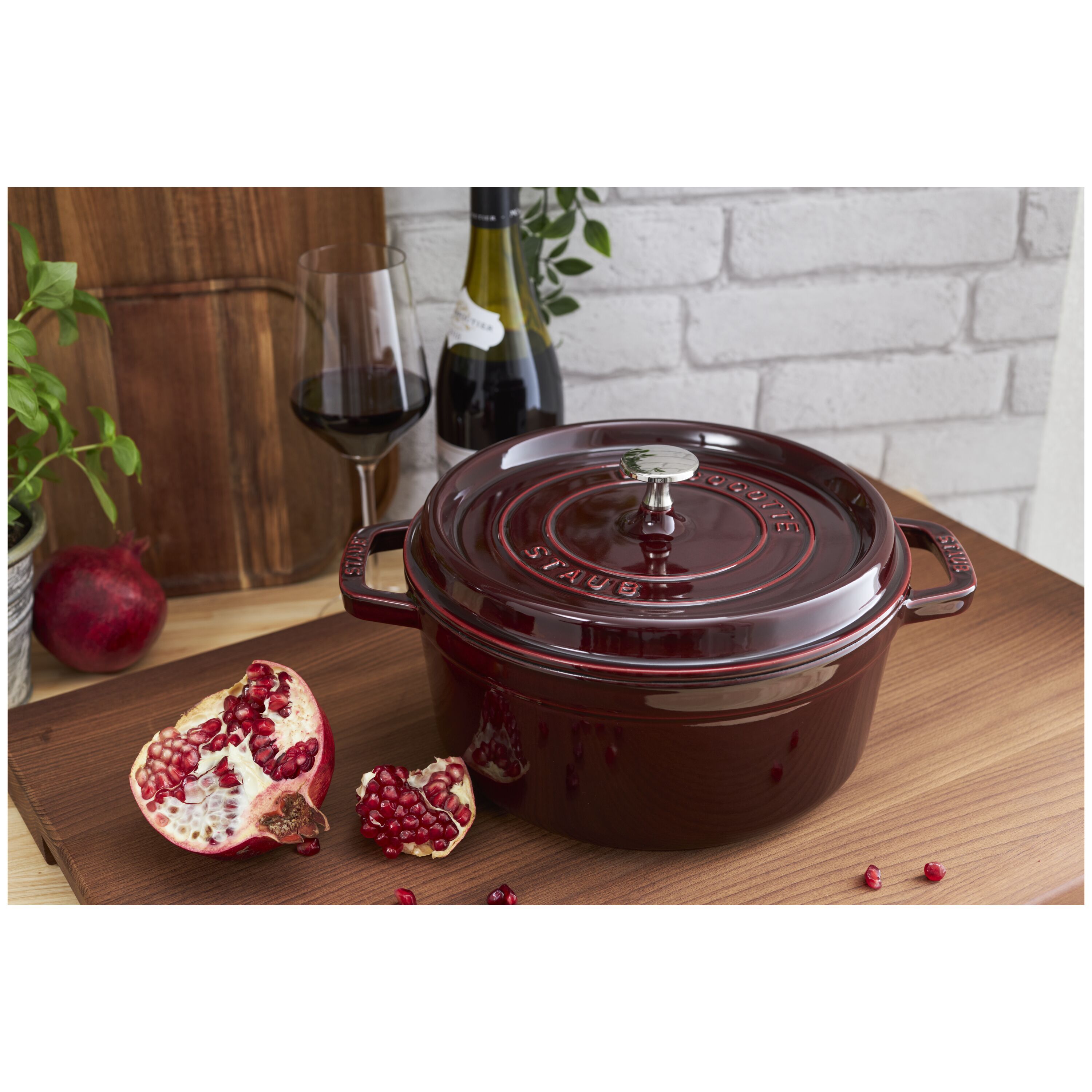 Staub        La Cocotte                Cocotte 24 cm, rund, Grenadine-Rot, Gusseisen