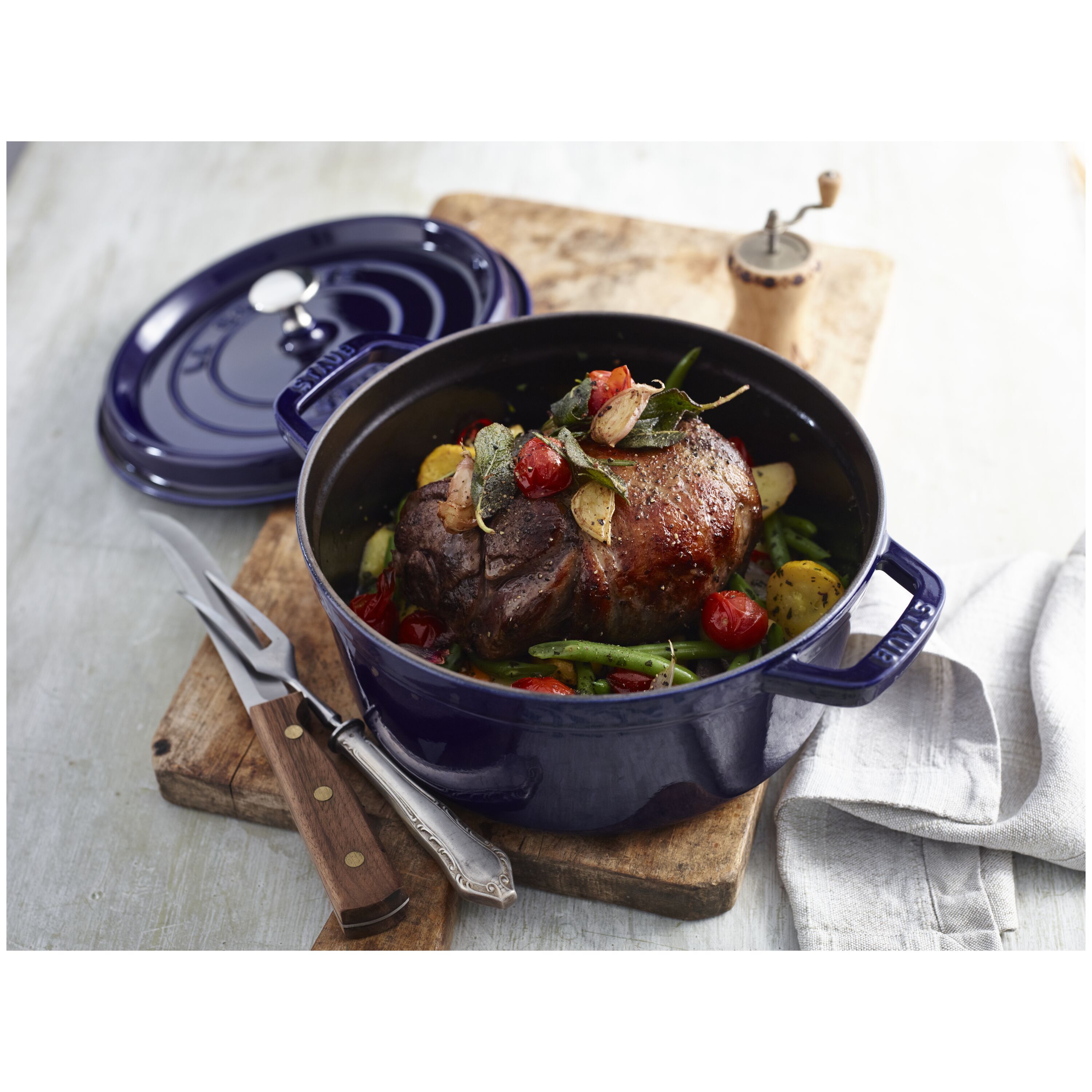 Staub        La Cocotte                Cocotte 22 cm, rund, Dunkelblau, Gusseisen