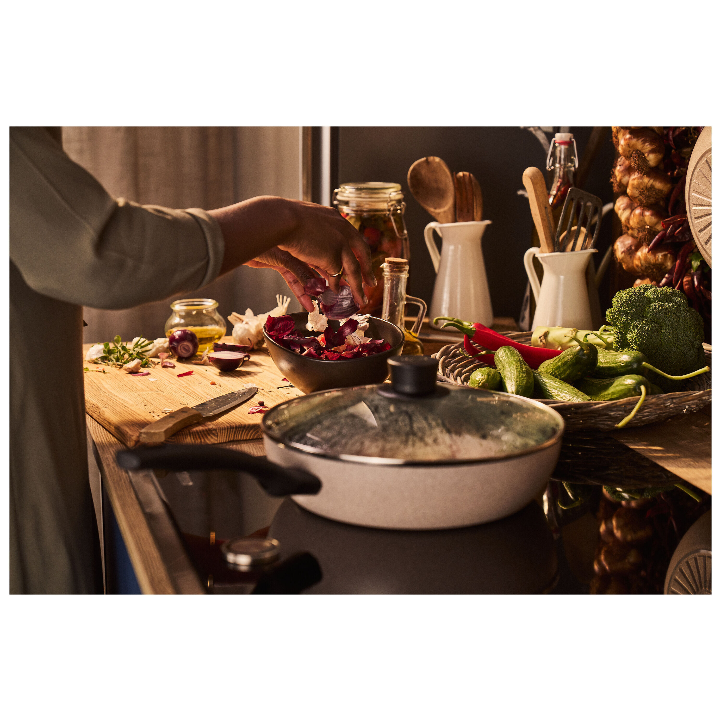 BALLARINI        Ledro                Schmorpfanne mit Deckel, 28 cm, Aluminium, Keramische Antihaftbeschichtung