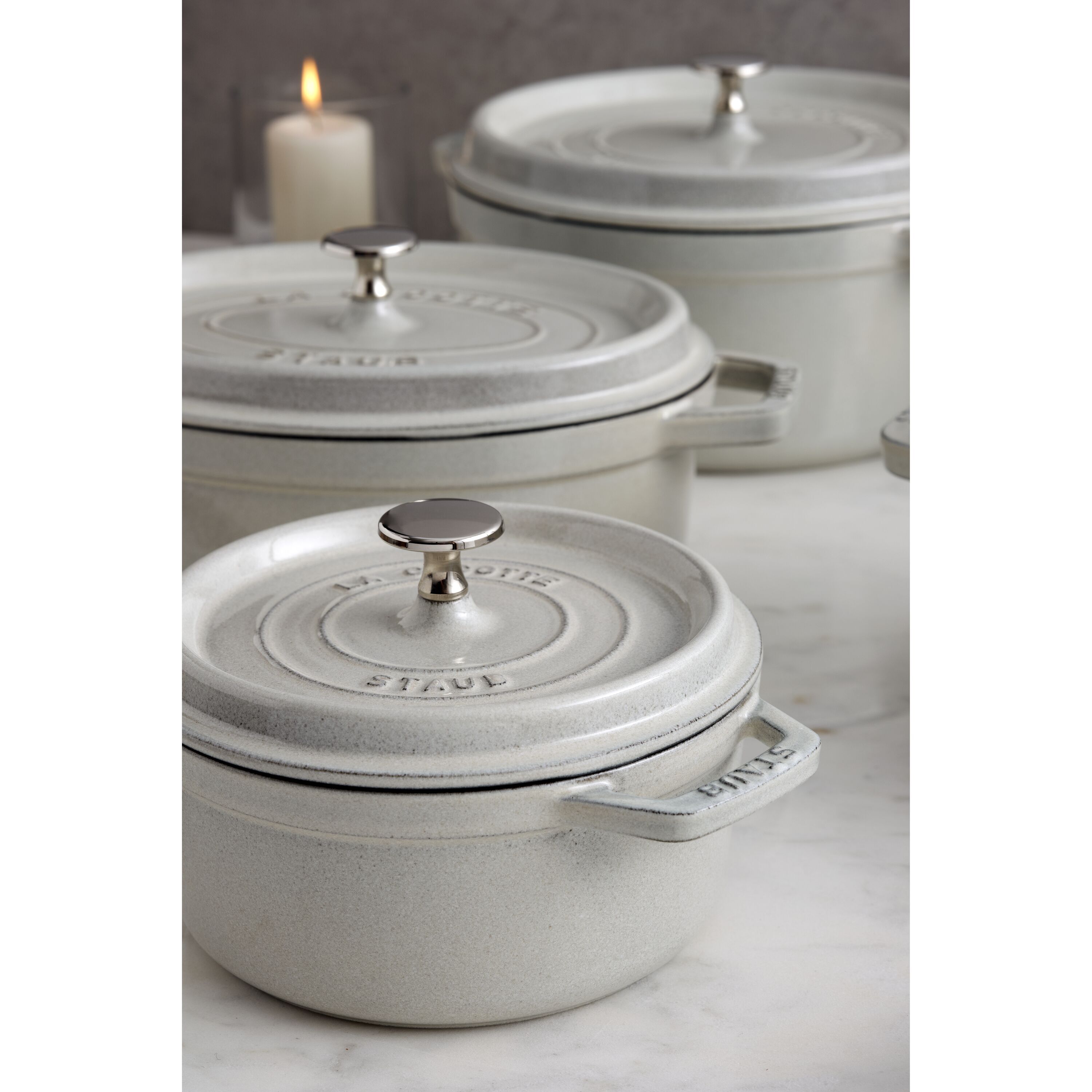 Staub        La Cocotte                Cocotte 18 cm, rund, Weisser Trüffel, Gusseisen