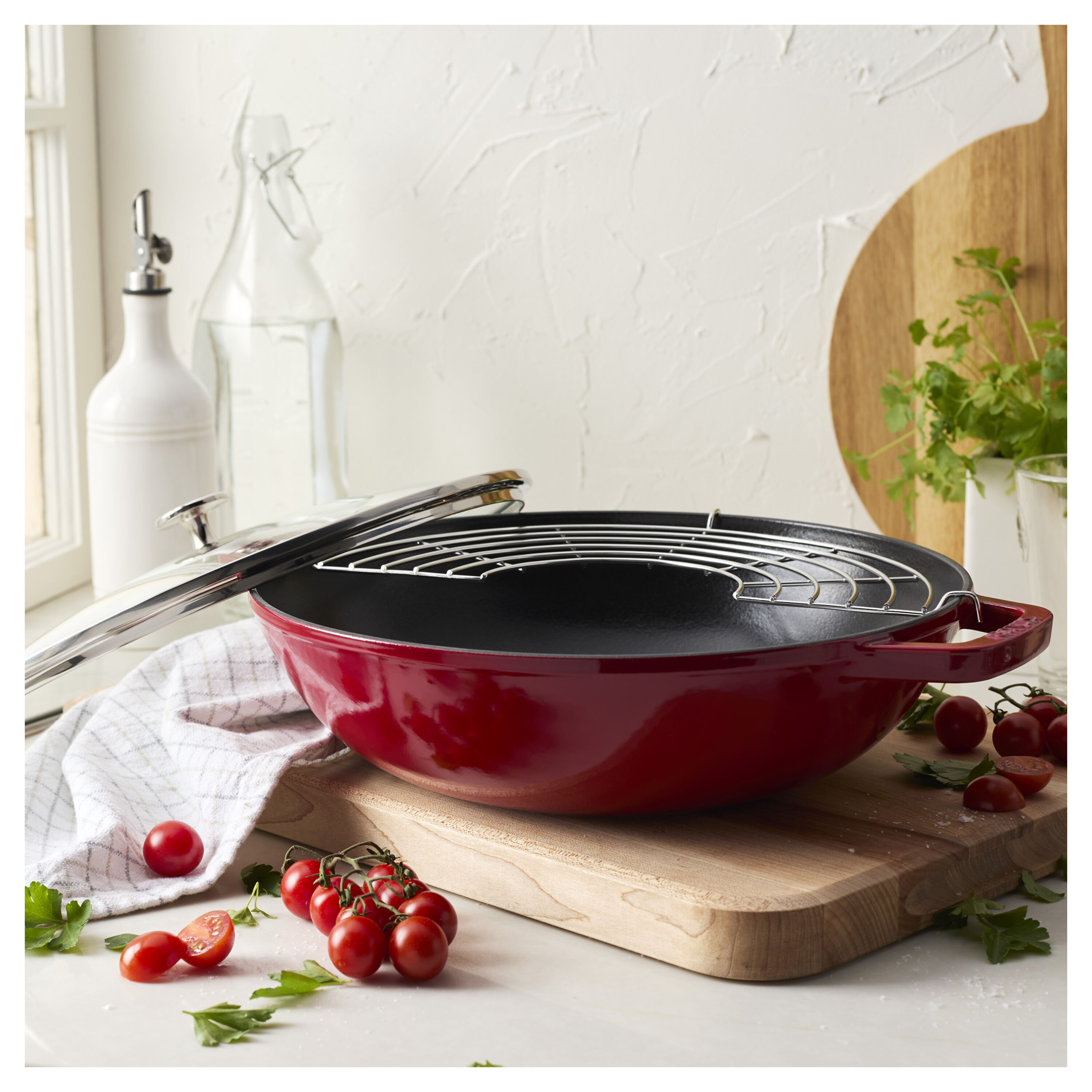 Staub        Specialities                Wok mit Glasdeckel 30 cm, rund, Kirsch-Rot, Gusseisen