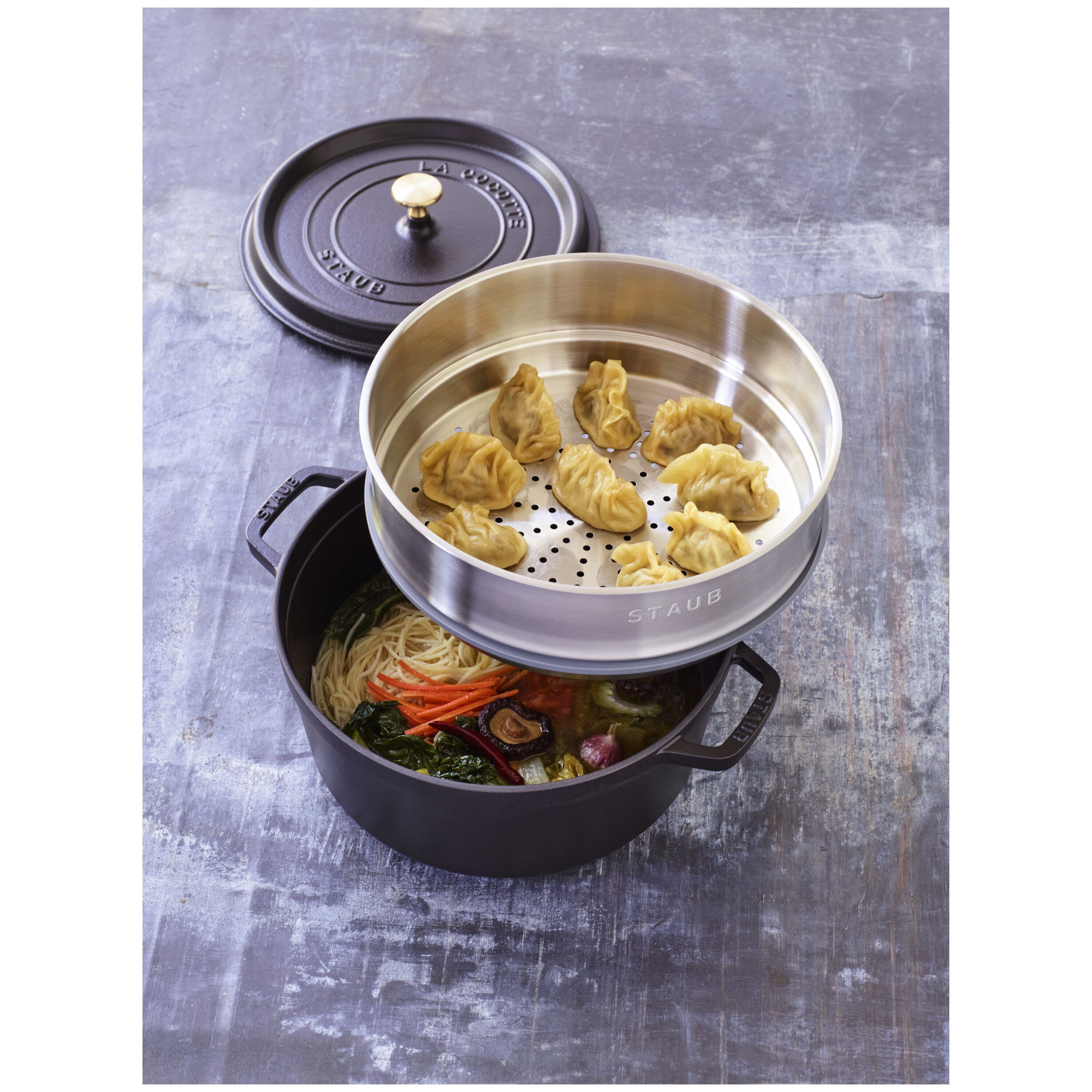Staub        La Cocotte                Cocotte mit Dämpfeinsatz 26 cm, rund, Schwarz, Gusseisen