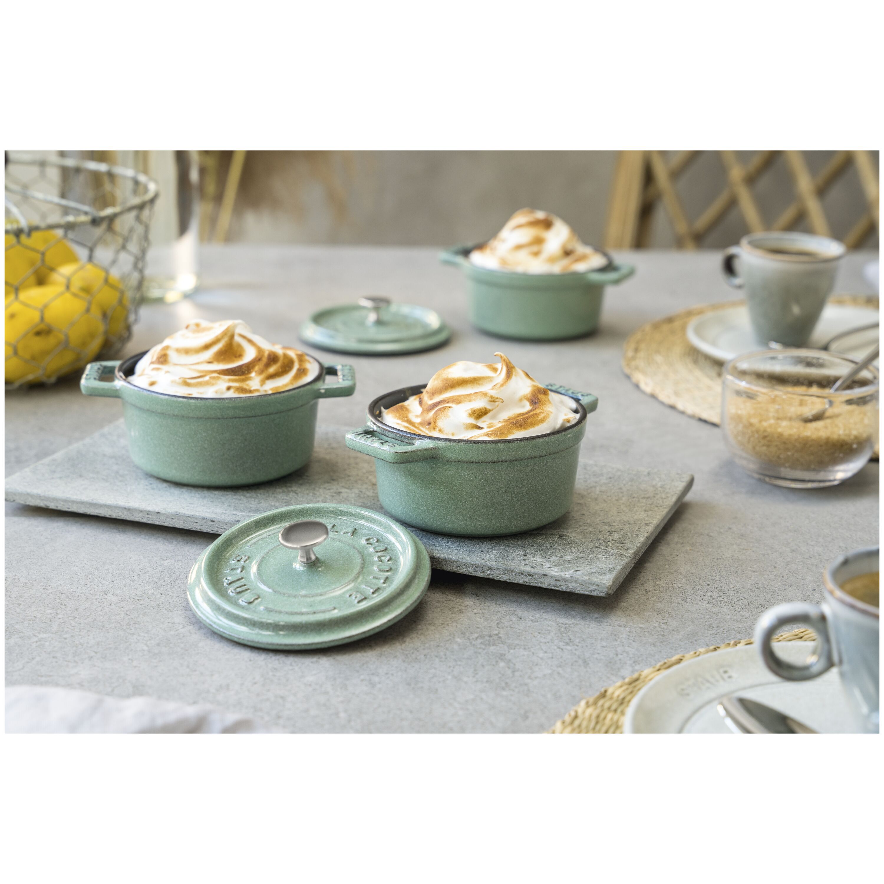 Staub        La Cocotte                Mini Cocotte 10 cm, rund, Salbeigrün, Gusseisen